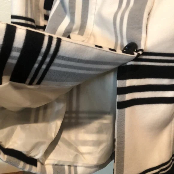 B-wear Byer California Y2K fully lined winter coat. Size M - Picture 7 of 7